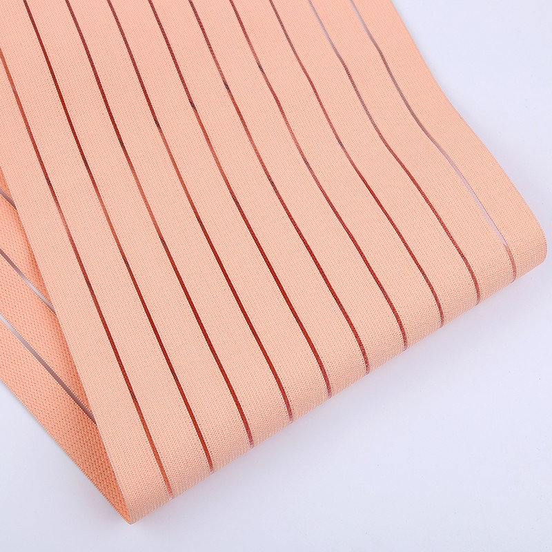 Elastic band rolled on spool for bulk supply